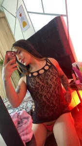 Sophie_whitexxx RED vibes ! Photo 5
