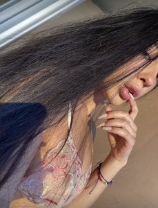 Angelss_7777 Taking 🌞 Pic