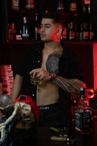 king_falconer kullanıcısının Worship me 🔥👑 albümü -  5 fotoğraf