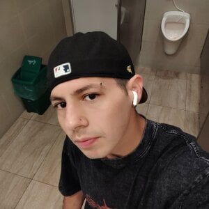 Yeison_8012 Public Pic 3