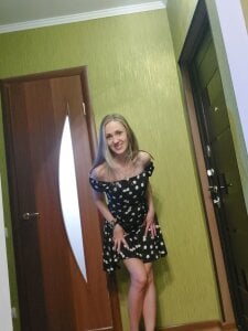 AriaFox Public Pic 4