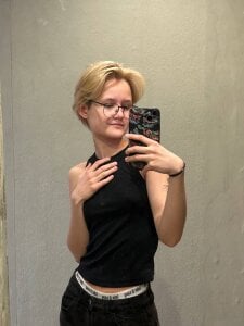 LunaDoreann Homegirl Gambar 3