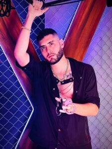 Master_kratos_and_Megan Master_Kratos Gambar 8