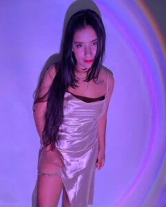 cameron_april April Pic 4