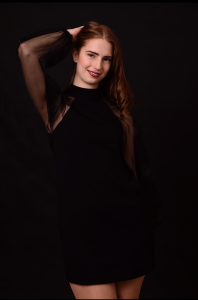 Naomi_Woods18
