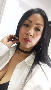 brianna-03 Public Pic 2