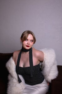 Essie_Fanning: happy new year ♥ ( 5  фото)