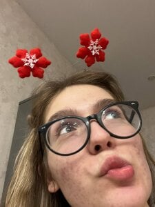 NyraKiss A little beauty Pic 2