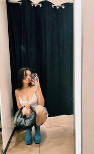 VeronaAppleberry Public Pic