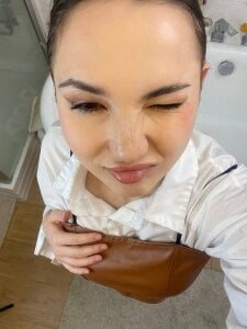 LeenaPuita How do you like my outfit? Foto