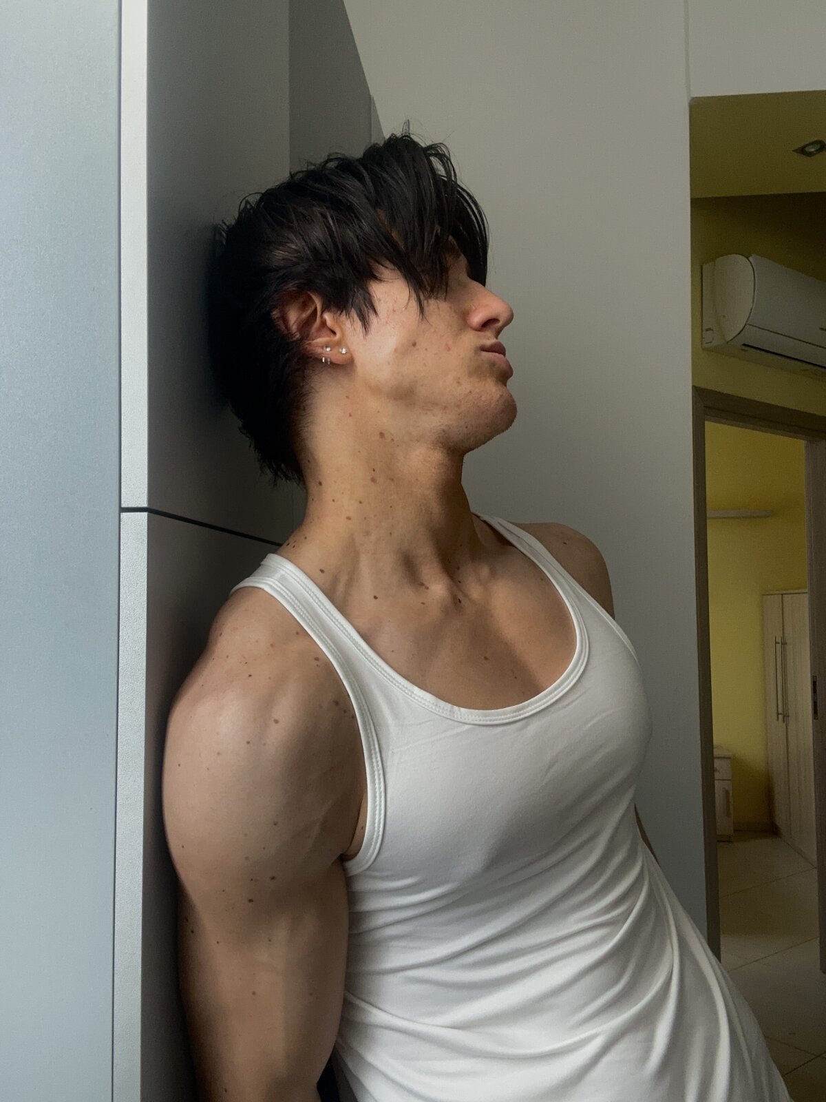 ChristianLevine_ Poză populară 6511