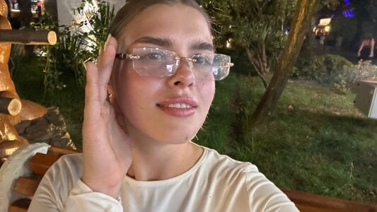 StephaniRoger Public Pic 3