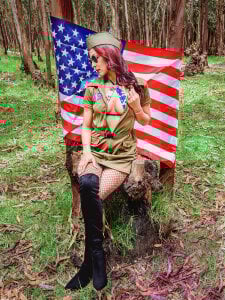 HannaPetit Happy July 4 Pic 7