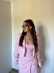 Melly_Kiss Public Pic 2