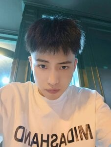 OUBA-帅气男士 de OUBA-002  5 photos