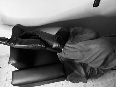 Zdjęcia Miss_clarepocahose The is hot and runs through my entire body, come for me, love:  7