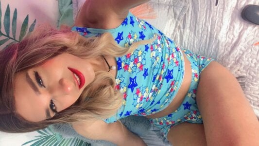 Nicole-anistom Public Pic 2