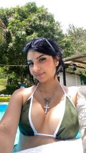 Hilary_pink10 Public Pic 5