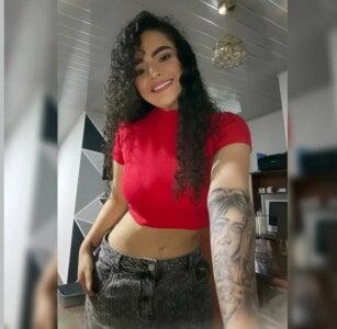 KylieJenkins Public slika