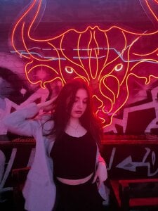 Eva_Alex_ pretty woman Pic 3