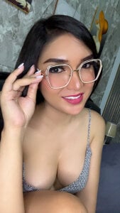 cockNARI69 when in doubt, look intelligent🤓 Foto