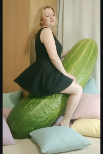 stefanyharper16 fruit party Pic 2