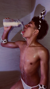 I let my body speak and your mind complete the rest🍃🌊 de owen__johnson  7 Imagens