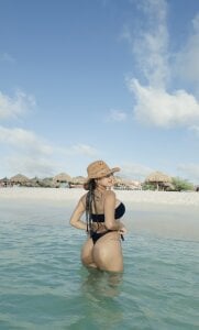 Public de AlexaaPorter  4 Imagens