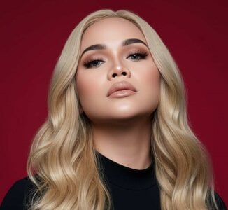 Ara_Cumms: blonde Hair ( фото)