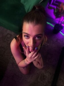 VictoriaJo Public Billede 5