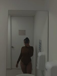 Giselle_Louise Public Pic 3