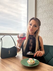 AnitaLevanta Look and rate Pic 3