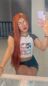 Cute_Aleja Public Pic 5