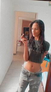 AlisHowardのPublicの 4枚の写真