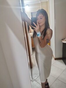 HalaanaTendeer Beach, breeze and sea 🥂🌊 Pic