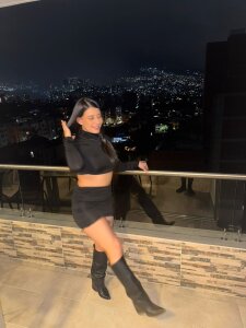 Lia_Bons Public صورة واحدة|Lia_Bons Public صورتان|Lia_Bons Public  2 صور|Lia_Bons Public  2 صورة