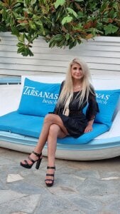 wildhotsexblonde Public Photo