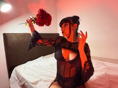 Raven_OA bathe my body in soft petals รูป  2