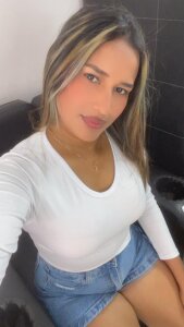 LilyAdams_ Public Gambar 3