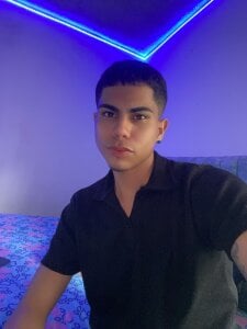 Zdjęcia Dannytwinksxxx Hello guys. Welcome to my room:  6