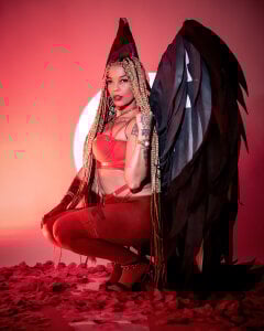 Kenya_carper Made to fall in love Pic