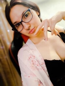 Gloria__Morris Public Pic 3