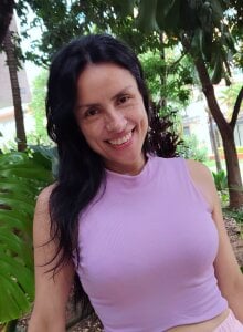 Bella_Exhibition I love to smile Gambar 2