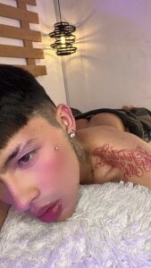 Novoa_Prime look behind me Kuva 2