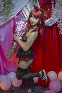 larah_uwu Wanna be My Valentine?🌹🍷 Fotka 3