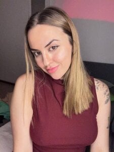 MiaGlows Public Album Pic 3