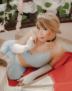 Alanna_miaw Public Pic 6