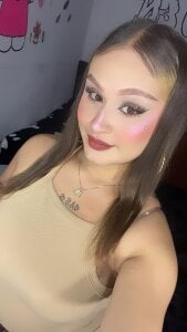 Clhoe_b Public Pic 5