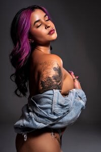 sarah_salis_ Public Pic 6