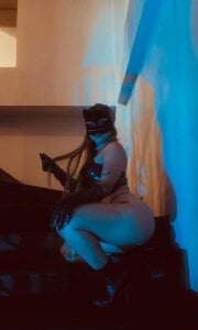 Emma_JJones My gaze does not warn, it catches 💋🐾 Pic